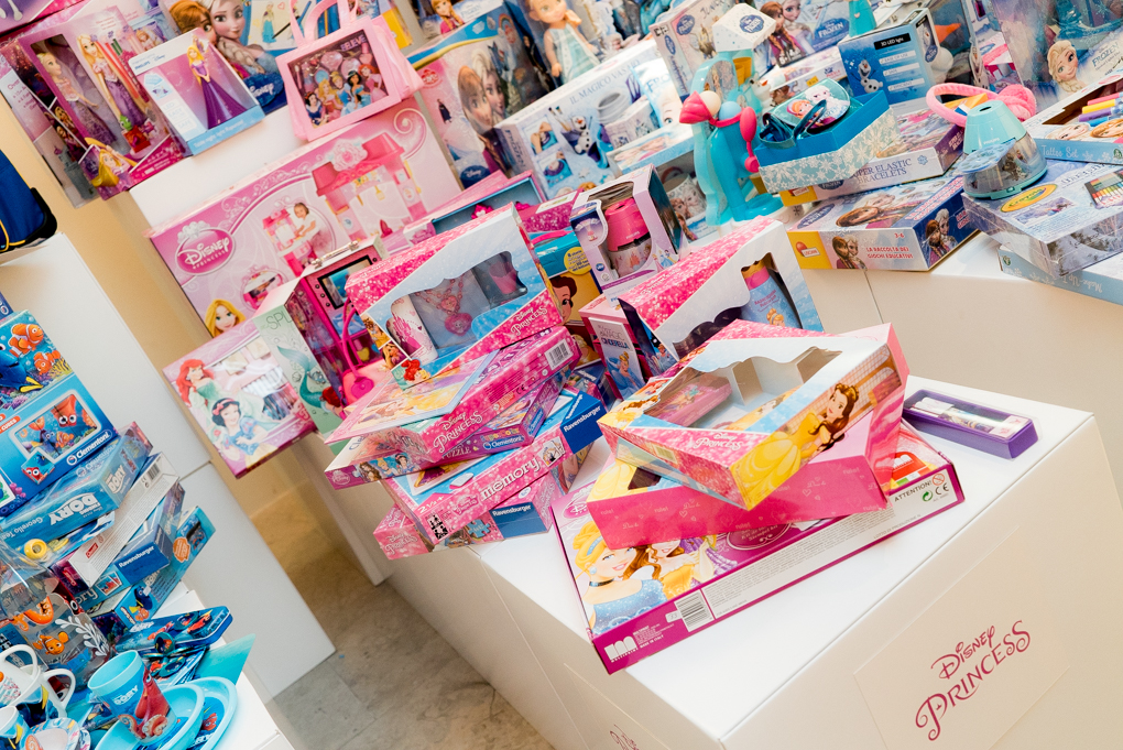 idee-regali-di-natale-disney-just4mom-bambini-mammeaspillo