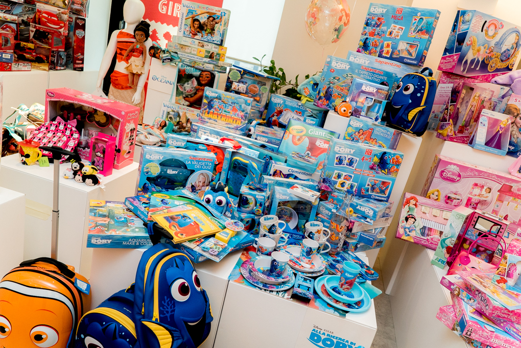 idee-regali-di-natale-disney-just4mom-bambini-mammeaspillo