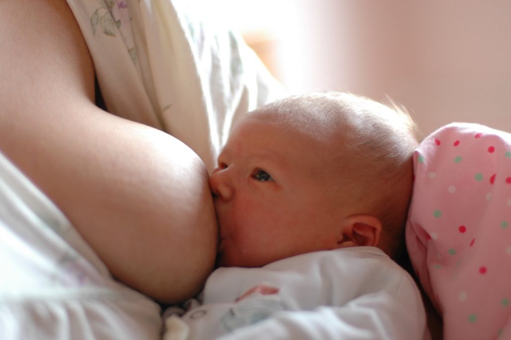 Latte materno: ecco la sua importanza nei primi 1000 giorni del tuo bambino